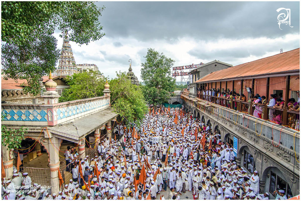 Spiritual tourism in Maharashtra, spiritual tourism in India, significance of Pandharpur, vaarkari community, vitthala temple in Maharashtra, spiritual tourism