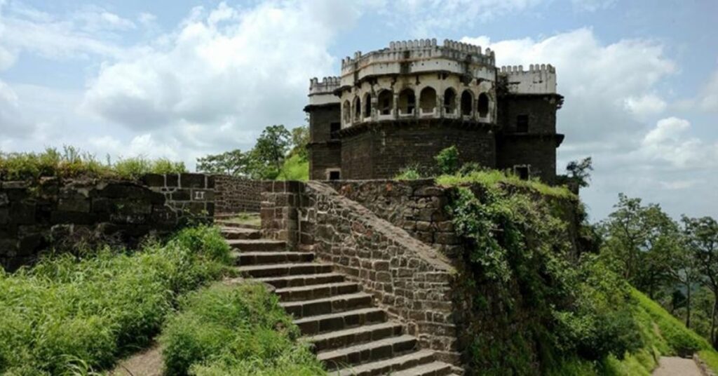 Top 10 Unexplored Forts Of India For The Historic Geek In You 